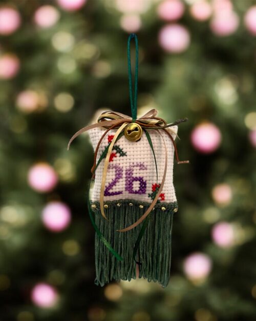 Γούρι κεντημένο 26