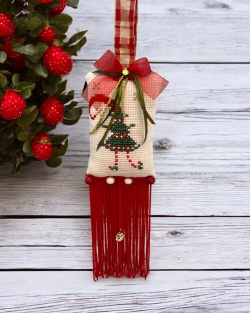 Γούρι κεντημένο δεντράκι