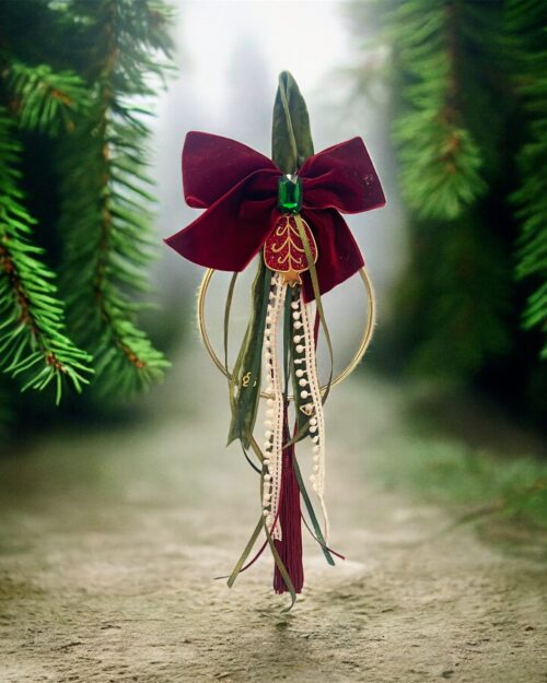 Γούρι με ρόδι και φούντα