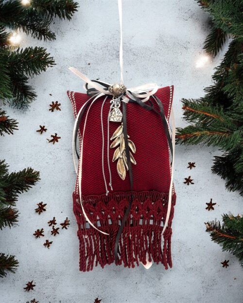 Γούρι με κλαδί ελιάς