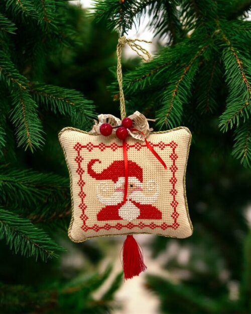 Γούρι κεντημένος Άγιος Βασίλης