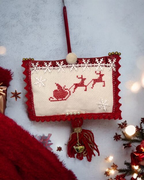 Γούρι με κεντημένο έλκηθρο