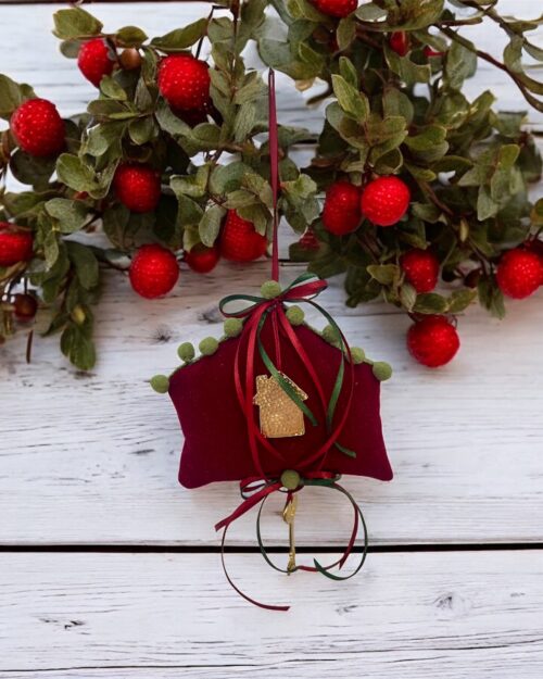 Γούρι βελούδινο σπιτάκι