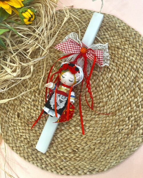 Λαμπάδα με παραδοσιακή κούκλα
